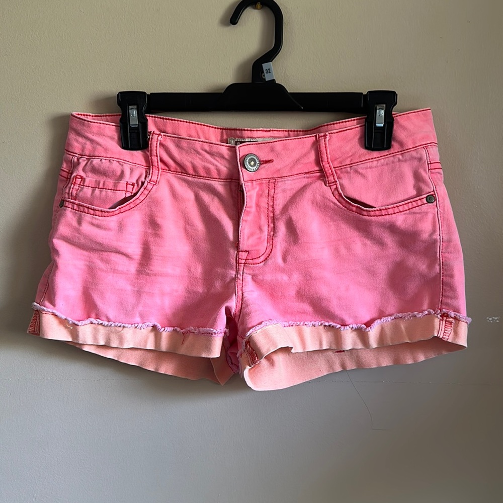 Lei cute coral shorts 9